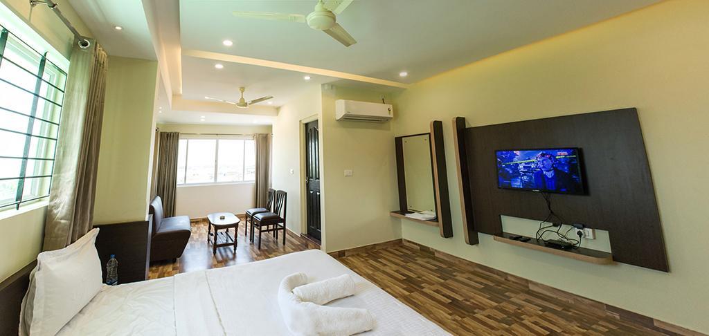 Hotel Bombay Residency--Bombay Lucky Restaurant Mangaluru Zewnętrze zdjęcie