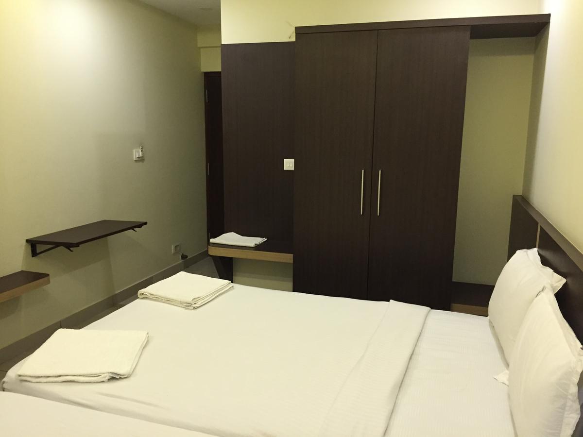 Hotel Bombay Residency--Bombay Lucky Restaurant Mangaluru Zewnętrze zdjęcie