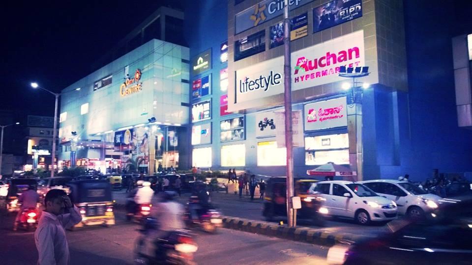 Hotel Bombay Residency--Bombay Lucky Restaurant Mangaluru Zewnętrze zdjęcie